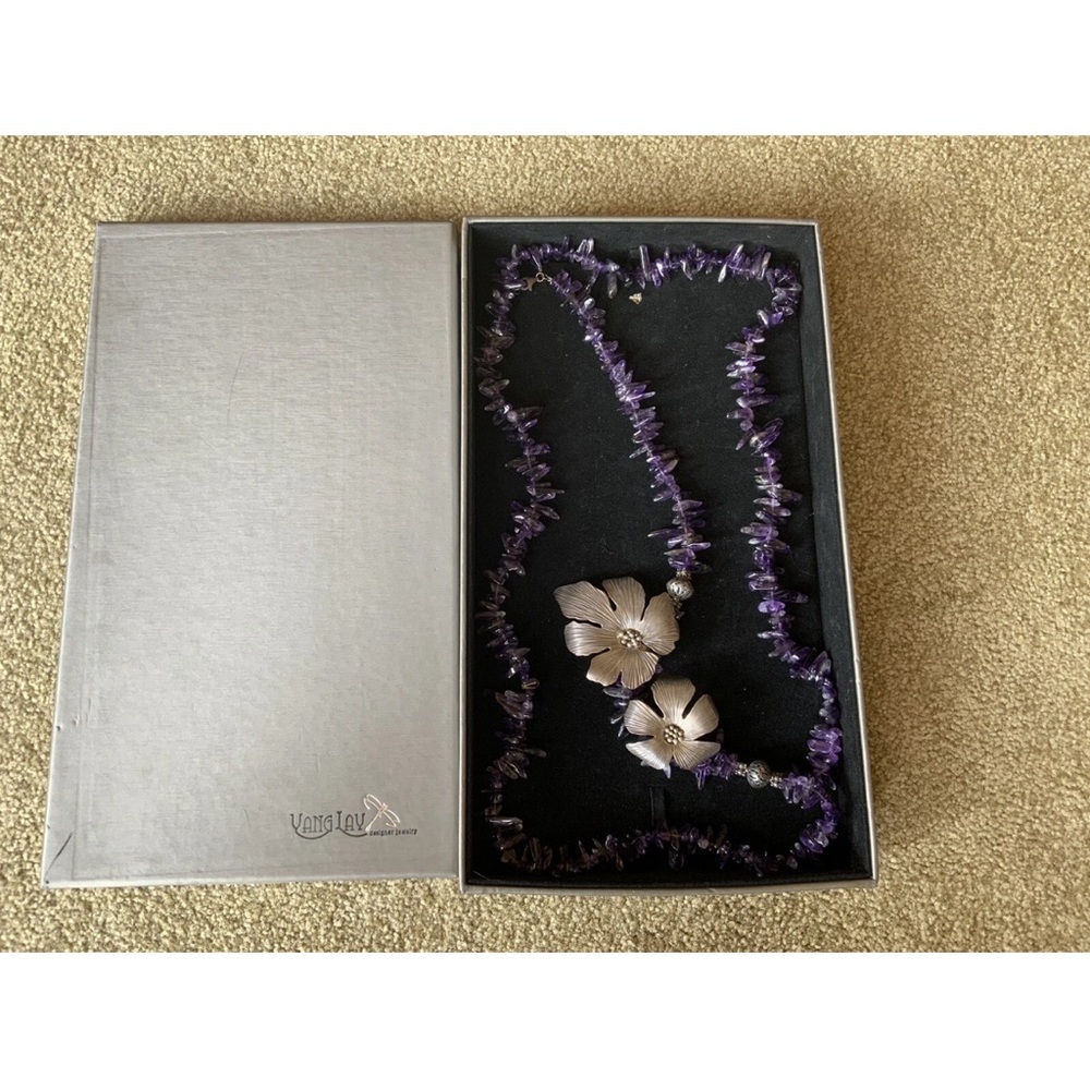 Necklace With 2 Flower Pendants Yang Lay